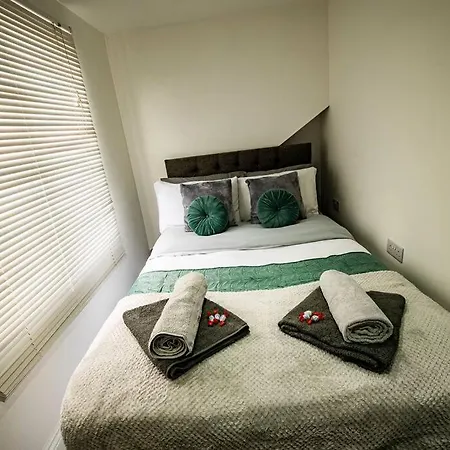 Roscoe House 4 Bedrooms Workstays Uk Middlesbrough