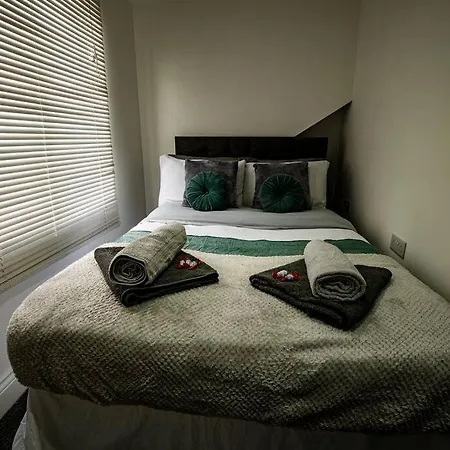 Roscoe House 4 Bedrooms Workstays Uk 미들즈브러