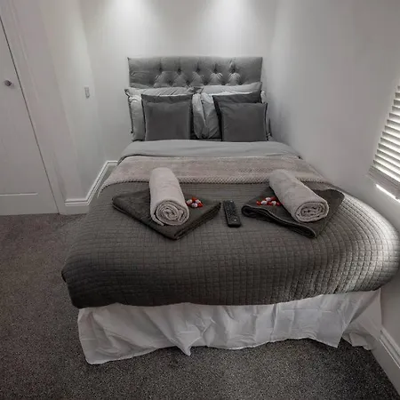 펜션 Roscoe House 4 Bedrooms Workstays Uk *