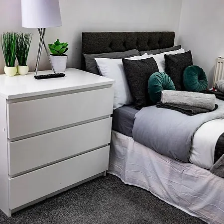 Roscoe House 4 Bedrooms Workstays Uk 펜션 미들즈브러
